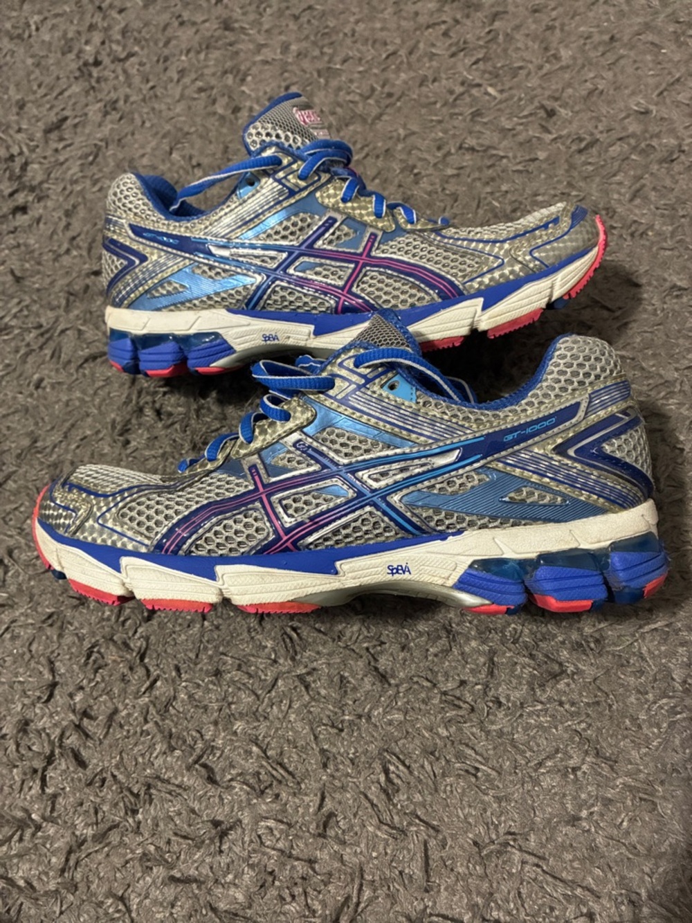 ASICS gt-1000